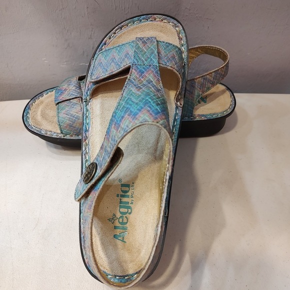 Alegria‎ Kerri Wedge Sandals Womens 38 US 7.5 8 Multicolor Chevron Comfort Blues - Picture 11 of 12